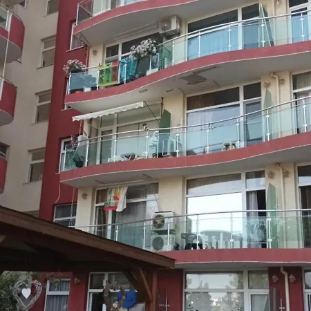 Apartament компактен тристаен апартамент