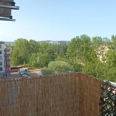 Apartman компактен тристаен апартамент