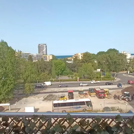 компактен тристаен апартамент Apartment *